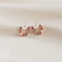 Load image into Gallery viewer, Faye Floral Studs (Rose Gold)