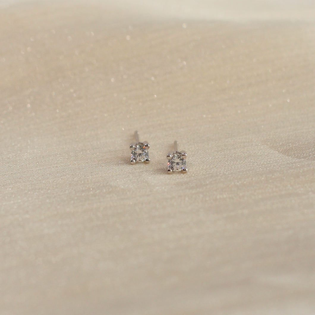 Zaria Solitaire Studs (Silver)