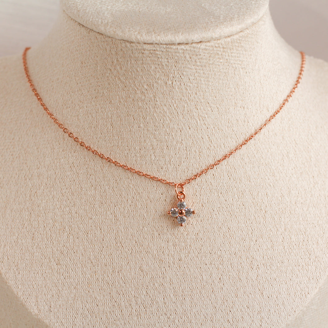 Kelynn Clover Necklace (Rose Gold)