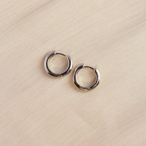 Berlin Statement Huggies (Silver)