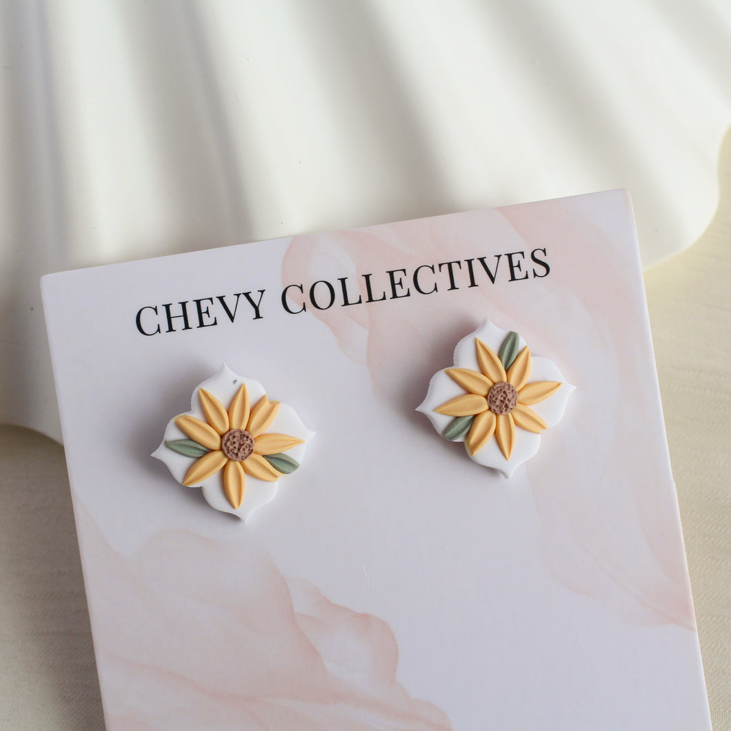 Sunflower (Tile Stud - White)