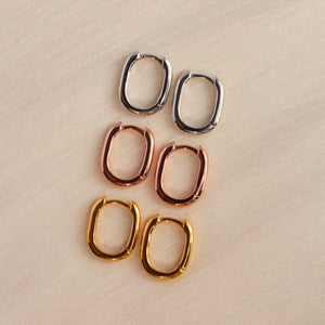 Joelle Basic Huggies (Rose Gold)