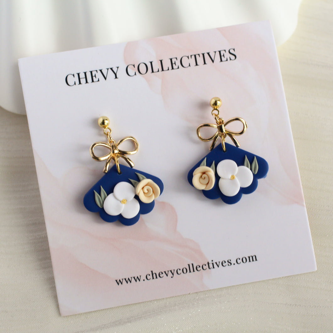 All Things Floral (Mini Scallop - Navy)