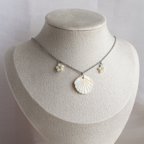 Seashell (Shell Necklace - Silver)