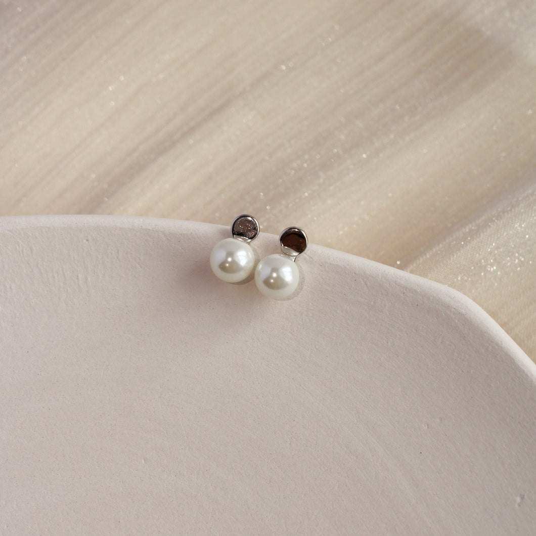 Odella Pearl Studs (Silver)
