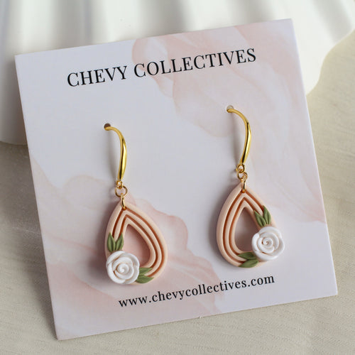 All Things Floral (Teardrop - Cream)