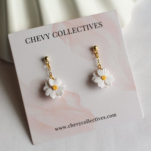 Daisy Earrings (White - Gold)