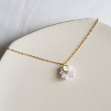 Load image into Gallery viewer, Daisy Necklace (White - Gold Chain)