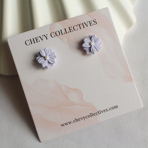 Daisy Studs (Lilac)