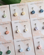 Load image into Gallery viewer, Daisy Earrings (Peach)
