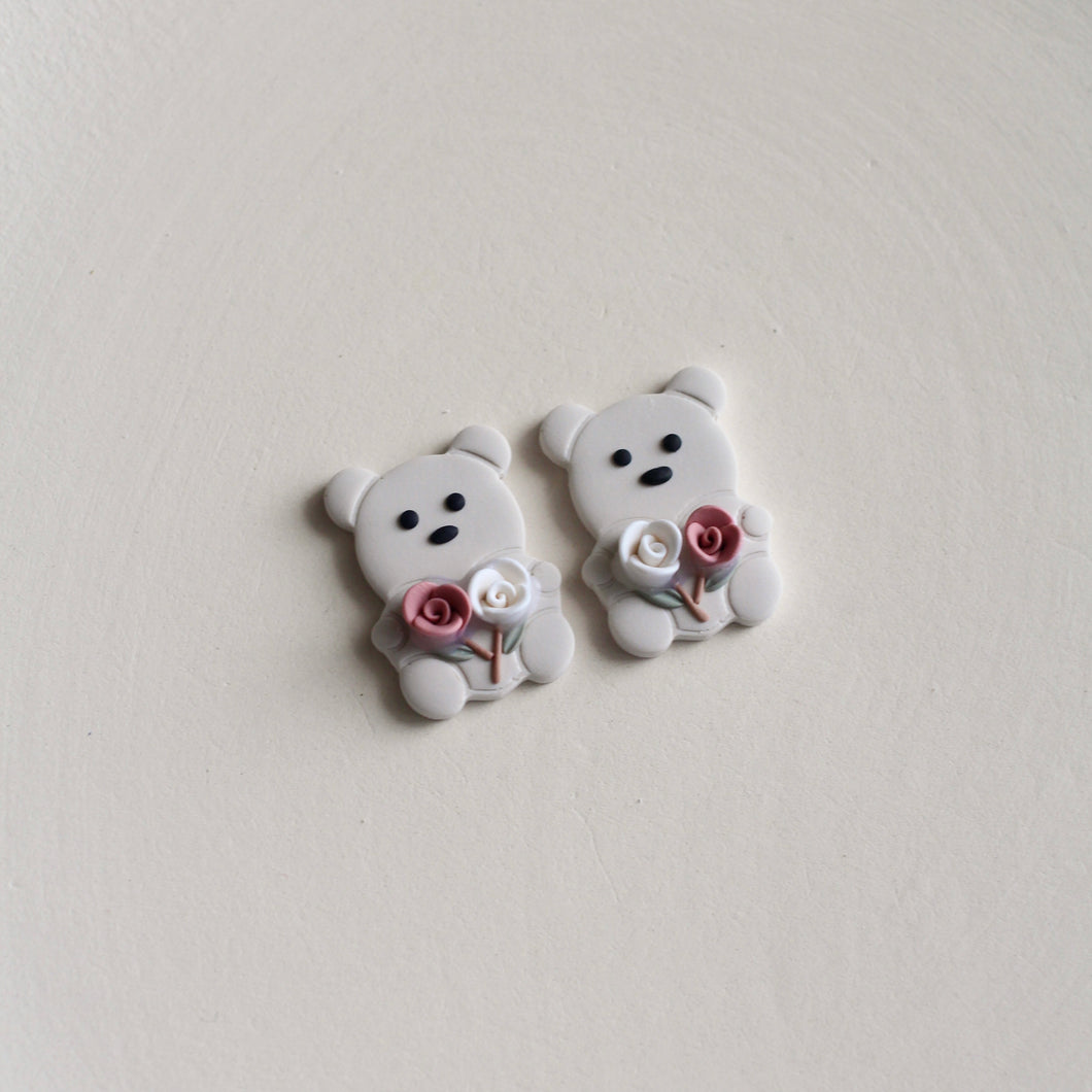 Bear with Roses (Statement Stud - Taupe)