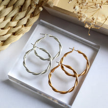 Load image into Gallery viewer, Estelle Hoops