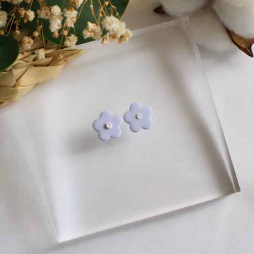 Daisy Studs (Lilac)